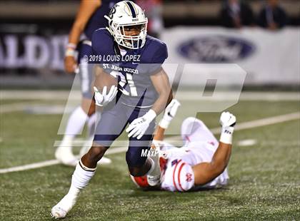 Thumbnail 3 in Mater Dei vs. St. John Bosco (CIF SS DIV 1 Championship Final) photogallery.