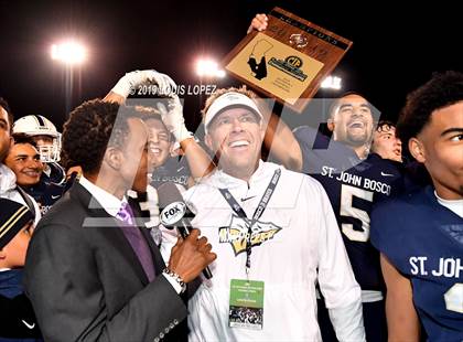 Thumbnail 2 in Mater Dei vs. St. John Bosco (CIF SS DIV 1 Championship Final) photogallery.