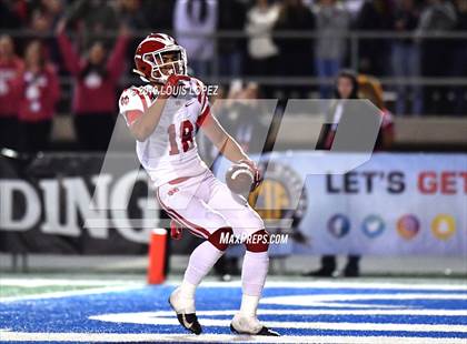 Thumbnail 3 in Mater Dei vs. St. John Bosco (CIF SS DIV 1 Championship Final) photogallery.