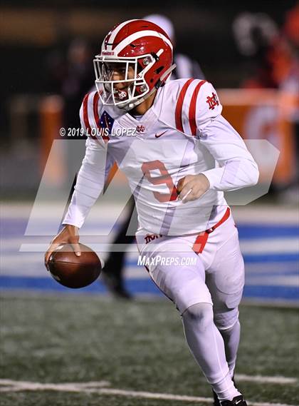 Thumbnail 3 in Mater Dei vs. St. John Bosco (CIF SS DIV 1 Championship Final) photogallery.