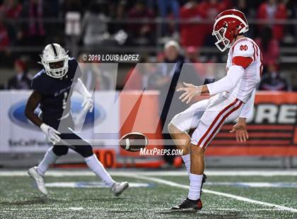 Thumbnail 3 in Mater Dei vs. St. John Bosco (CIF SS DIV 1 Championship Final) photogallery.