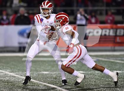 Thumbnail 3 in Mater Dei vs. St. John Bosco (CIF SS DIV 1 Championship Final) photogallery.