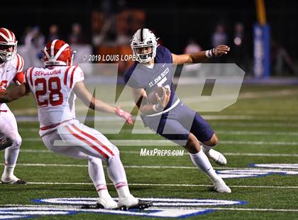 Thumbnail 2 in Mater Dei vs. St. John Bosco (CIF SS DIV 1 Championship Final) photogallery.