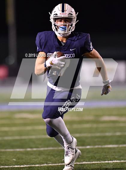 Thumbnail 3 in Mater Dei vs. St. John Bosco (CIF SS DIV 1 Championship Final) photogallery.