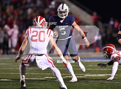 Thumbnail 1 in Mater Dei vs. St. John Bosco (CIF SS DIV 1 Championship Final) photogallery.