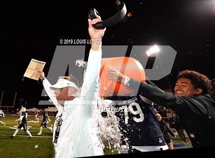 Thumbnail 1 in Mater Dei vs. St. John Bosco (CIF SS DIV 1 Championship Final) photogallery.
