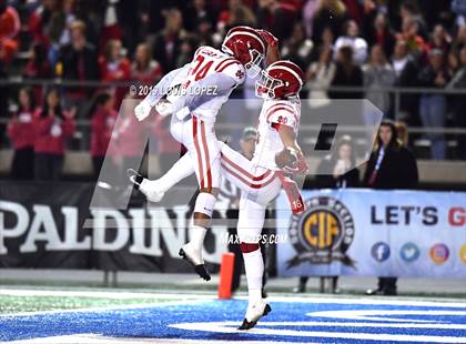 Thumbnail 3 in Mater Dei vs. St. John Bosco (CIF SS DIV 1 Championship Final) photogallery.