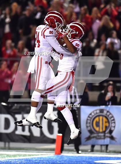 Thumbnail 3 in Mater Dei vs. St. John Bosco (CIF SS DIV 1 Championship Final) photogallery.