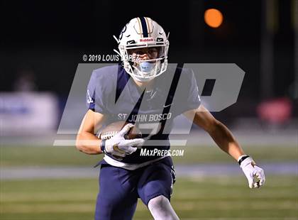 Thumbnail 3 in Mater Dei vs. St. John Bosco (CIF SS DIV 1 Championship Final) photogallery.