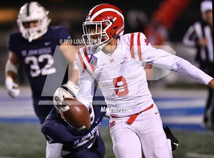 Thumbnail 3 in Mater Dei vs. St. John Bosco (CIF SS DIV 1 Championship Final) photogallery.