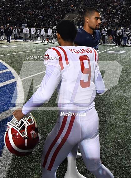Thumbnail 3 in Mater Dei vs. St. John Bosco (CIF SS DIV 1 Championship Final) photogallery.