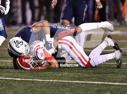 Thumbnail 2 in Mater Dei vs. St. John Bosco (CIF SS DIV 1 Championship Final) photogallery.