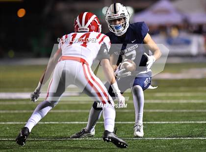Thumbnail 1 in Mater Dei vs. St. John Bosco (CIF SS DIV 1 Championship Final) photogallery.