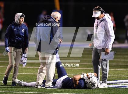 Thumbnail 2 in Mater Dei vs. St. John Bosco (CIF SS DIV 1 Championship Final) photogallery.