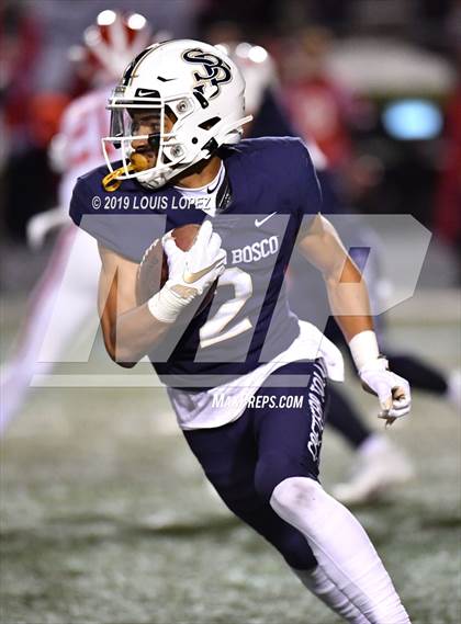 Thumbnail 2 in Mater Dei vs. St. John Bosco (CIF SS DIV 1 Championship Final) photogallery.