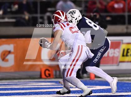 Thumbnail 2 in Mater Dei vs. St. John Bosco (CIF SS DIV 1 Championship Final) photogallery.