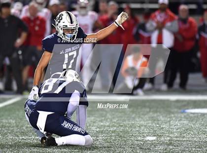 Thumbnail 3 in Mater Dei vs. St. John Bosco (CIF SS DIV 1 Championship Final) photogallery.