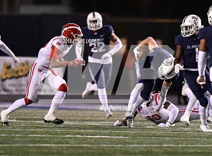 Thumbnail 2 in Mater Dei vs. St. John Bosco (CIF SS DIV 1 Championship Final) photogallery.