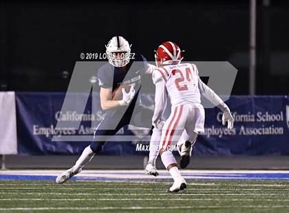 Thumbnail 1 in Mater Dei vs. St. John Bosco (CIF SS DIV 1 Championship Final) photogallery.
