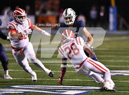 Thumbnail 2 in Mater Dei vs. St. John Bosco (CIF SS DIV 1 Championship Final) photogallery.