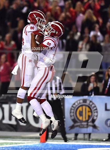 Thumbnail 2 in Mater Dei vs. St. John Bosco (CIF SS DIV 1 Championship Final) photogallery.