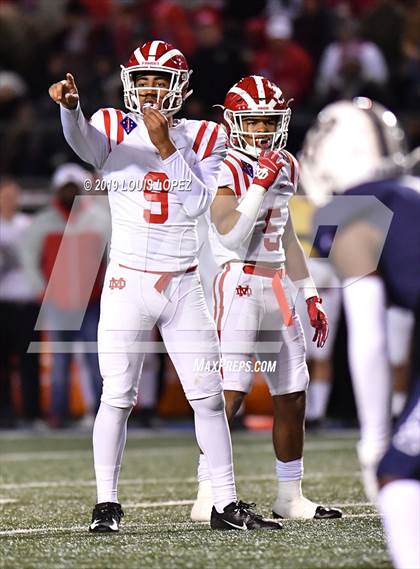 Thumbnail 2 in Mater Dei vs. St. John Bosco (CIF SS DIV 1 Championship Final) photogallery.