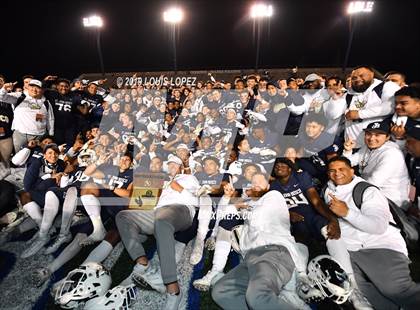 Thumbnail 2 in Mater Dei vs. St. John Bosco (CIF SS DIV 1 Championship Final) photogallery.