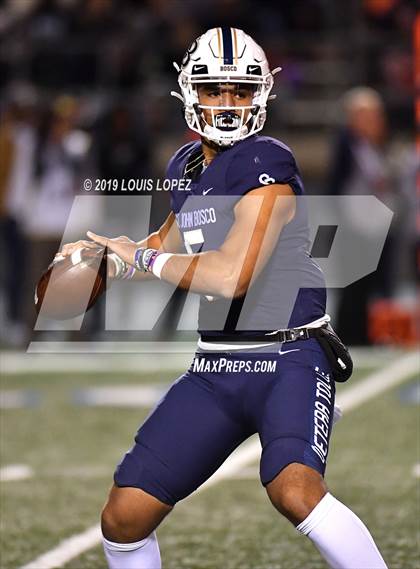 Thumbnail 1 in Mater Dei vs. St. John Bosco (CIF SS DIV 1 Championship Final) photogallery.