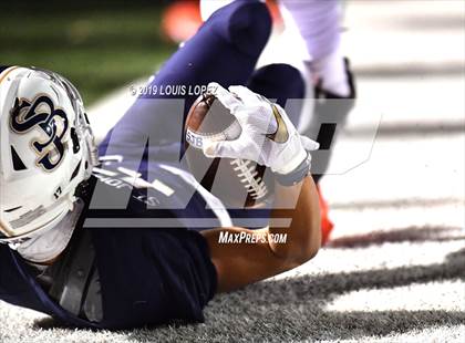 Thumbnail 1 in Mater Dei vs. St. John Bosco (CIF SS DIV 1 Championship Final) photogallery.