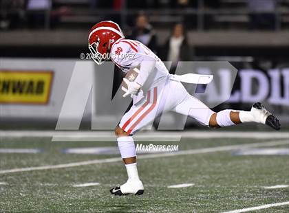 Thumbnail 3 in Mater Dei vs. St. John Bosco (CIF SS DIV 1 Championship Final) photogallery.