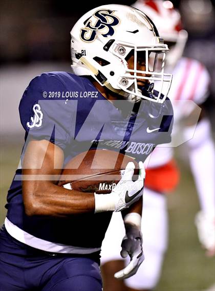 Thumbnail 3 in Mater Dei vs. St. John Bosco (CIF SS DIV 1 Championship Final) photogallery.