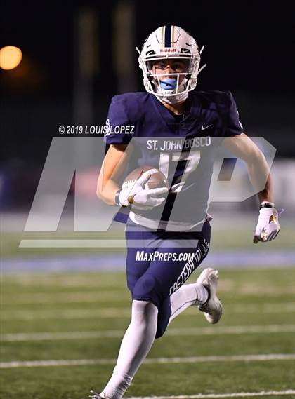 Thumbnail 1 in Mater Dei vs. St. John Bosco (CIF SS DIV 1 Championship Final) photogallery.