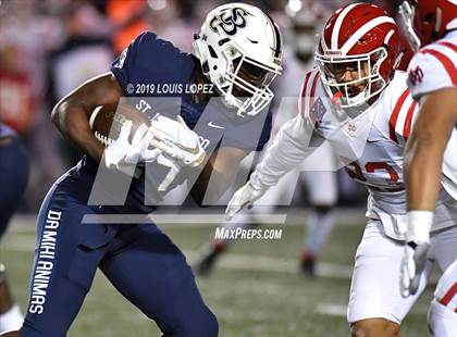 Thumbnail 3 in Mater Dei vs. St. John Bosco (CIF SS DIV 1 Championship Final) photogallery.