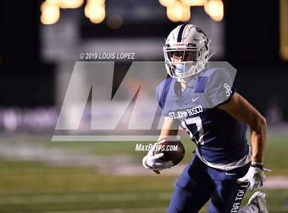 Thumbnail 3 in Mater Dei vs. St. John Bosco (CIF SS DIV 1 Championship Final) photogallery.
