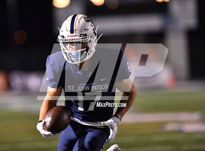 Thumbnail 2 in Mater Dei vs. St. John Bosco (CIF SS DIV 1 Championship Final) photogallery.