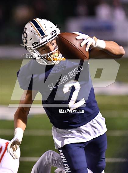Thumbnail 1 in Mater Dei vs. St. John Bosco (CIF SS DIV 1 Championship Final) photogallery.