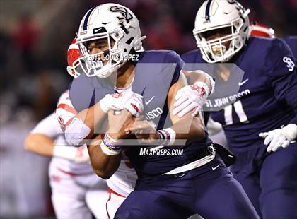Thumbnail 3 in Mater Dei vs. St. John Bosco (CIF SS DIV 1 Championship Final) photogallery.