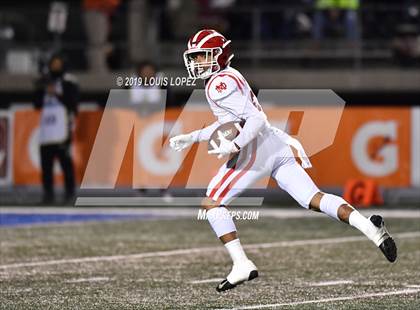 Thumbnail 2 in Mater Dei vs. St. John Bosco (CIF SS DIV 1 Championship Final) photogallery.