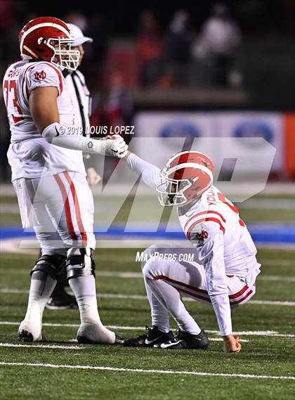 Thumbnail 2 in Mater Dei vs. St. John Bosco (CIF SS DIV 1 Championship Final) photogallery.