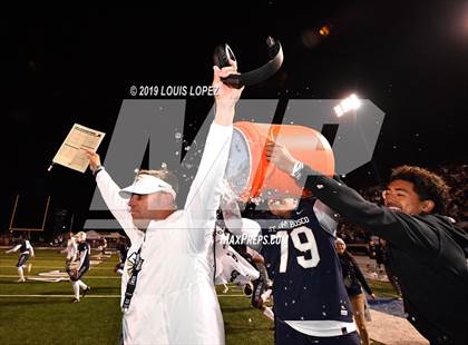 Thumbnail 3 in Mater Dei vs. St. John Bosco (CIF SS DIV 1 Championship Final) photogallery.