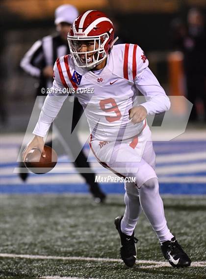 Thumbnail 1 in Mater Dei vs. St. John Bosco (CIF SS DIV 1 Championship Final) photogallery.