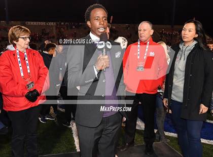 Thumbnail 2 in Mater Dei vs. St. John Bosco (CIF SS DIV 1 Championship Final) photogallery.