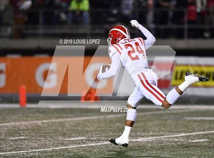 Thumbnail 3 in Mater Dei vs. St. John Bosco (CIF SS DIV 1 Championship Final) photogallery.
