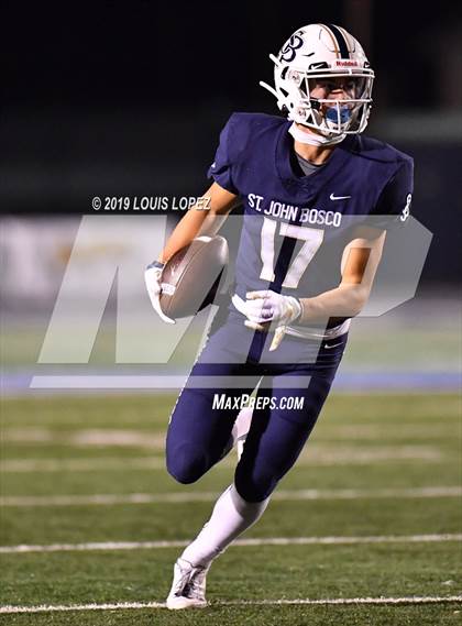 Thumbnail 1 in Mater Dei vs. St. John Bosco (CIF SS DIV 1 Championship Final) photogallery.