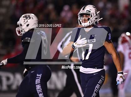 Thumbnail 2 in Mater Dei vs. St. John Bosco (CIF SS DIV 1 Championship Final) photogallery.