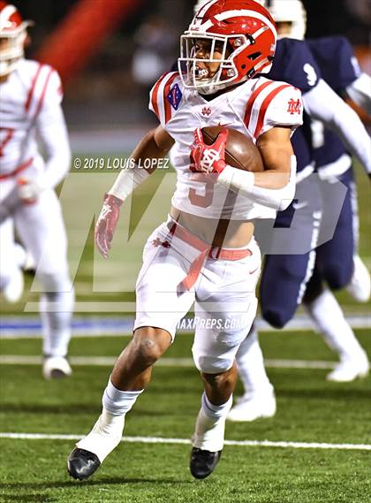 Thumbnail 3 in Mater Dei vs. St. John Bosco (CIF SS DIV 1 Championship Final) photogallery.