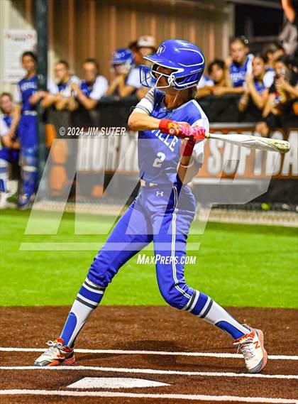 Thumbnail 2 in Gonzales vs Needville (UIL 4A Region IV Area)  photogallery.
