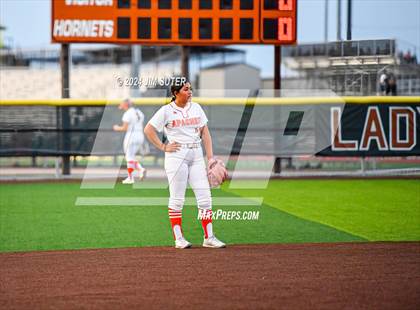 Thumbnail 1 in Gonzales vs Needville (UIL 4A Region IV Area)  photogallery.