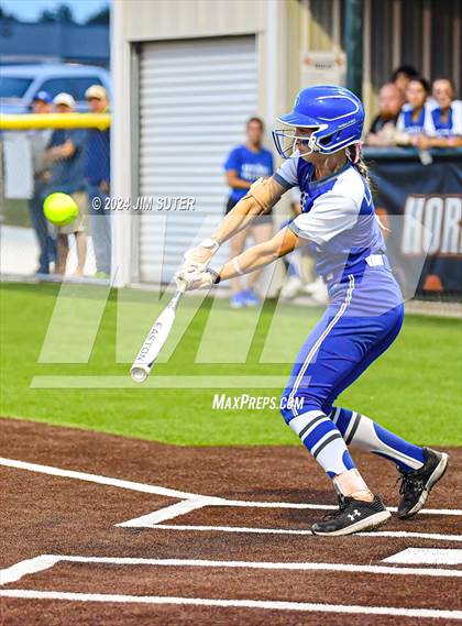 Thumbnail 3 in Gonzales vs Needville (UIL 4A Region IV Area)  photogallery.