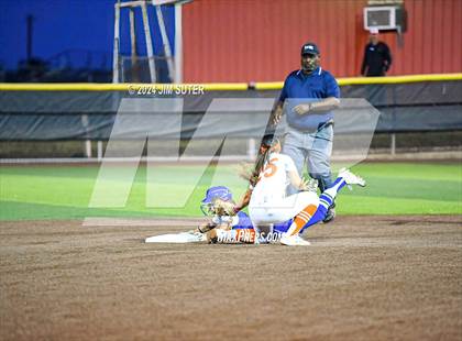 Thumbnail 1 in Gonzales vs Needville (UIL 4A Region IV Area)  photogallery.